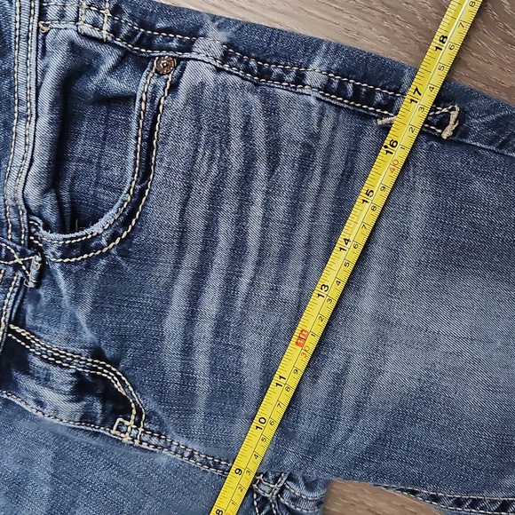 Buckle Women's Faded Blue Skinny Jeans - Picture 13 of 16